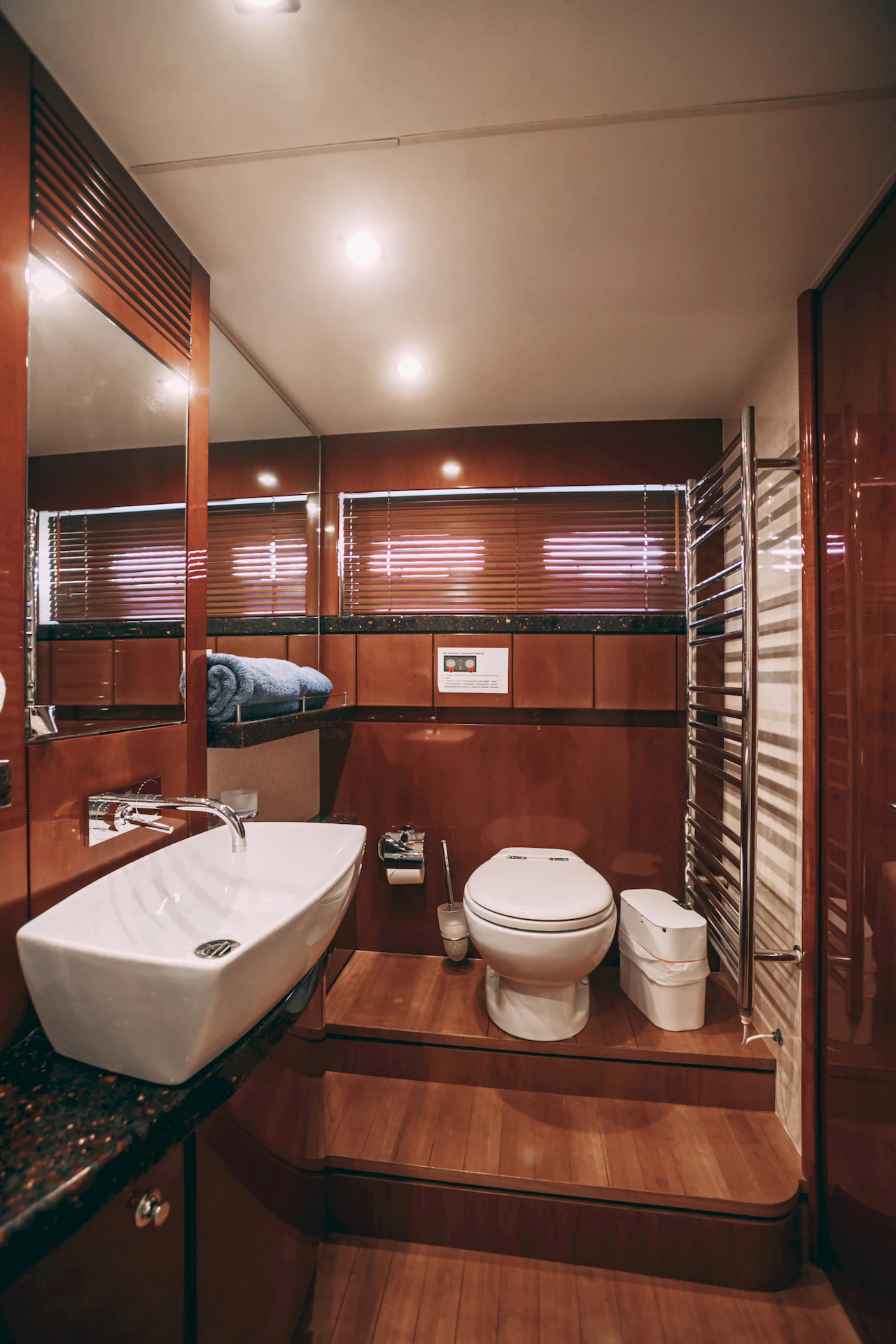 Fairline Squadron 68 (Аврора) image- 32